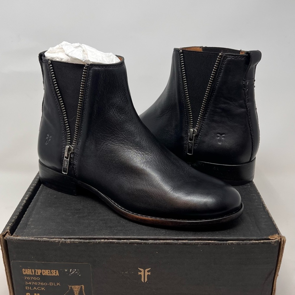 FRYE Carly Zip Chelsea Boot 6 Black NEW IN BOX